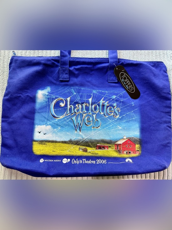 Paramount Pictures Handbags - NWT 2006 PARAMOUNT STUDIOS PROMO ITEM: Charlotte's Web Movie Canvas Tote Bag 💙🐷💙